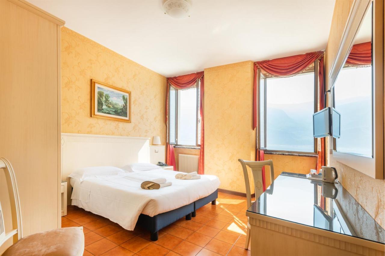 Double Room Lake View