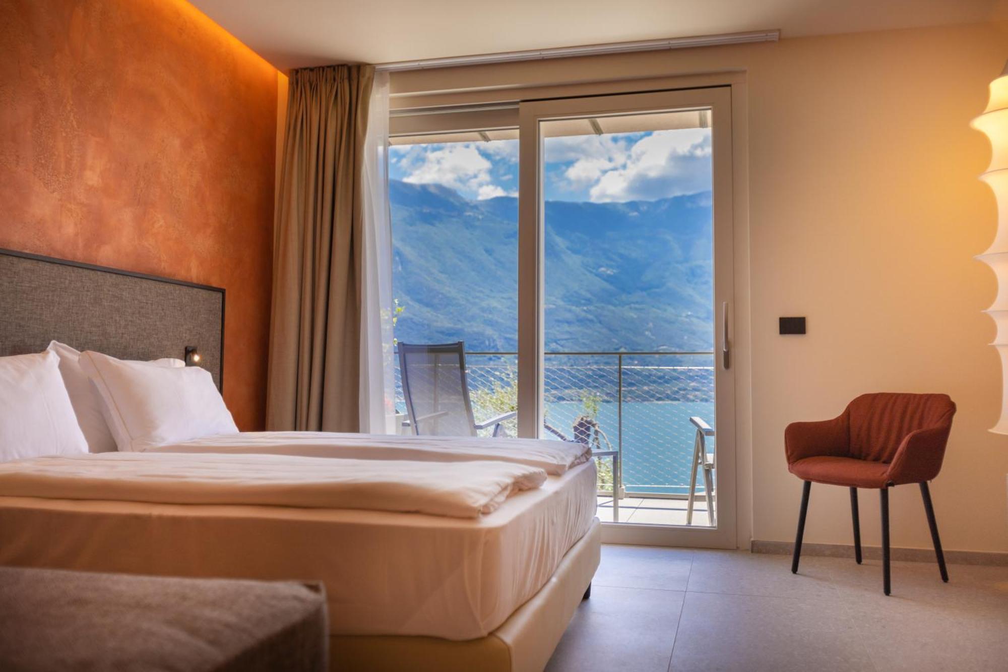 Junior Suite Balcony Lake View Spa Bath