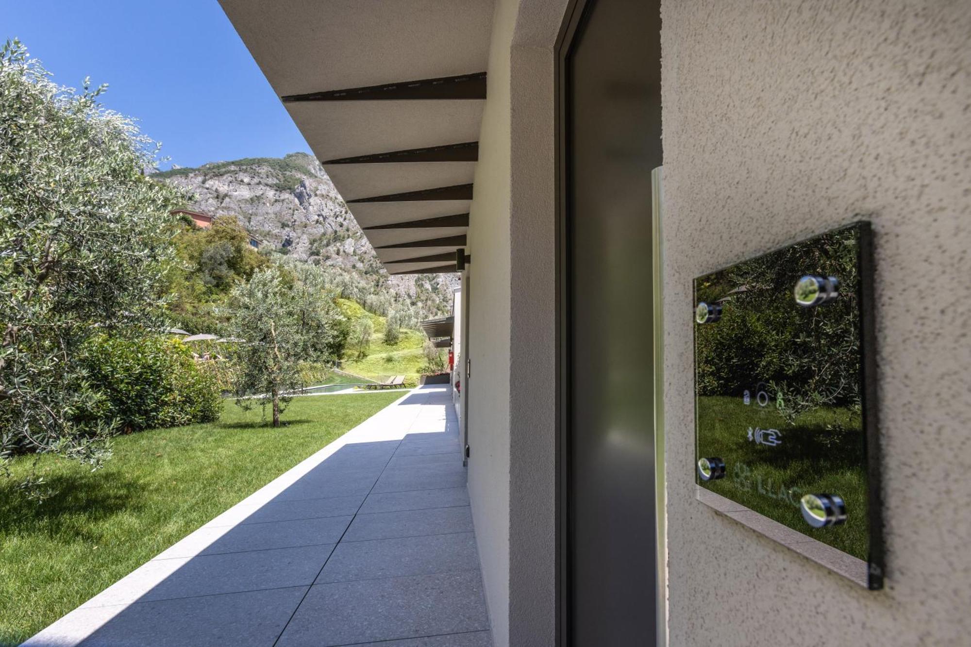 Superior Double Room Balcony Lake View